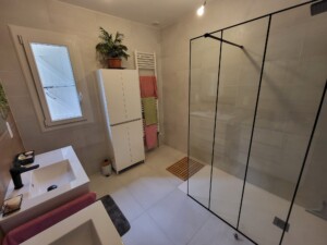 Juin 2024-BigMat Camozzi à Auch est spécialiste en rénovation de la salle de bain inclus le carrelage, la robinetterie, le meuble de bain et la paroi de douche