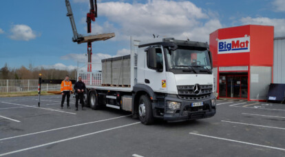 Nouveau camion en action chez BigMat Auvergne Matériaux à Maringues !